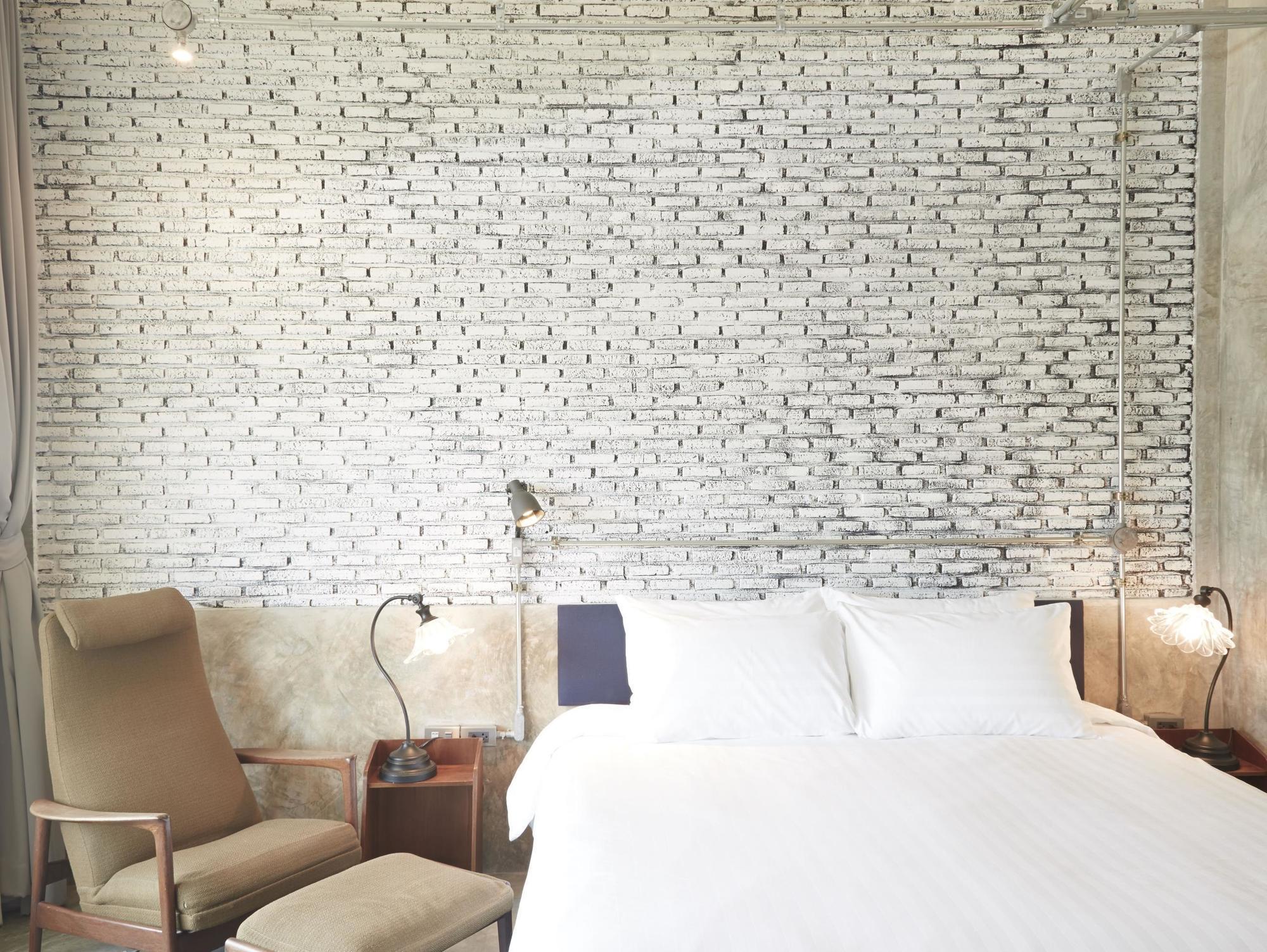 The Restro Hotel HHQ Buitenkant foto