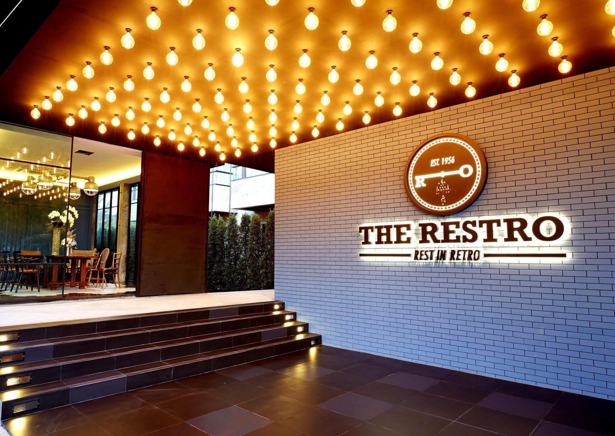 The Restro Hotel HHQ Buitenkant foto